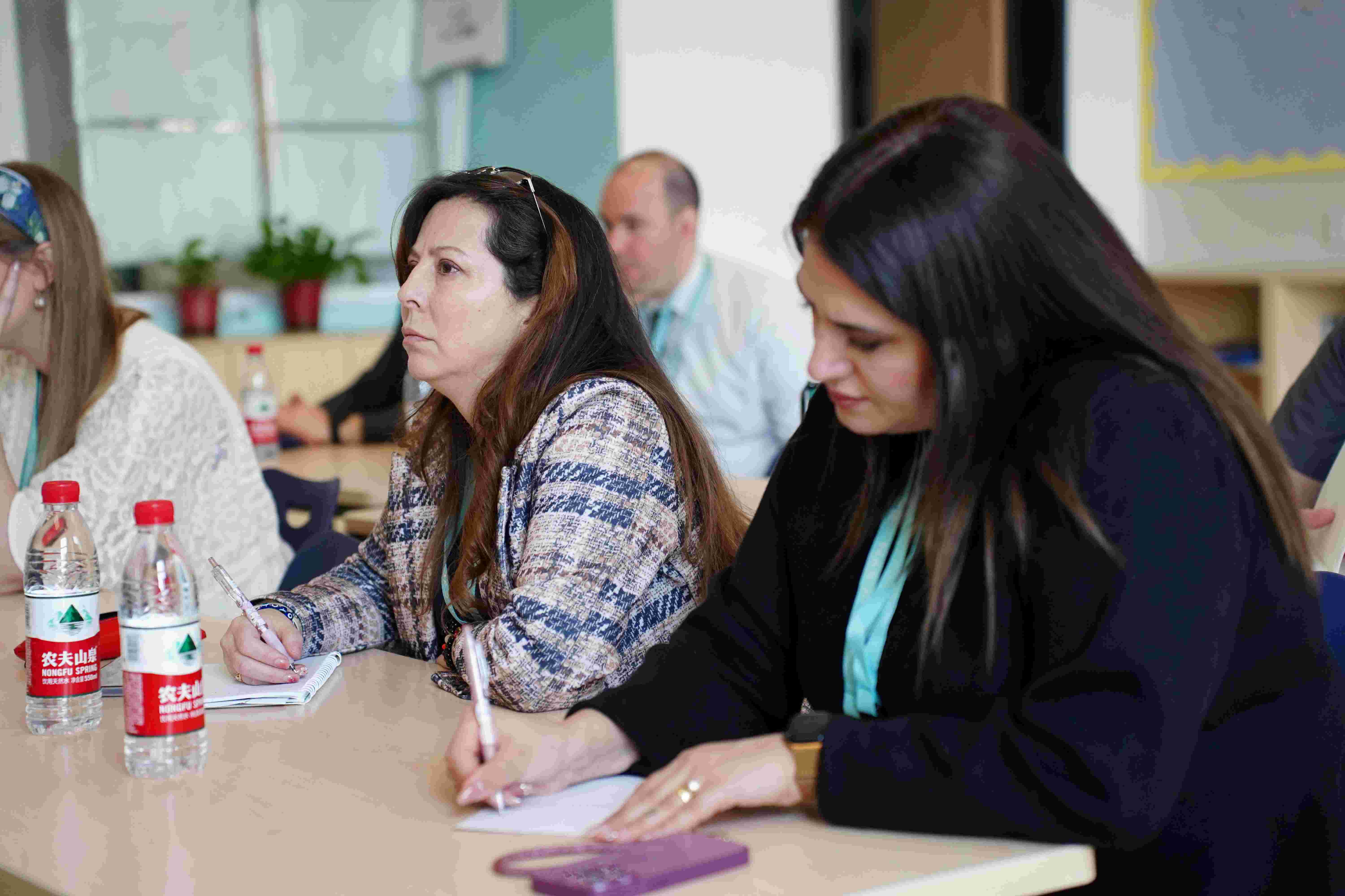 我们的双语教师 | 嘉兴市诺德安达学校 - 07 Small Text And Image