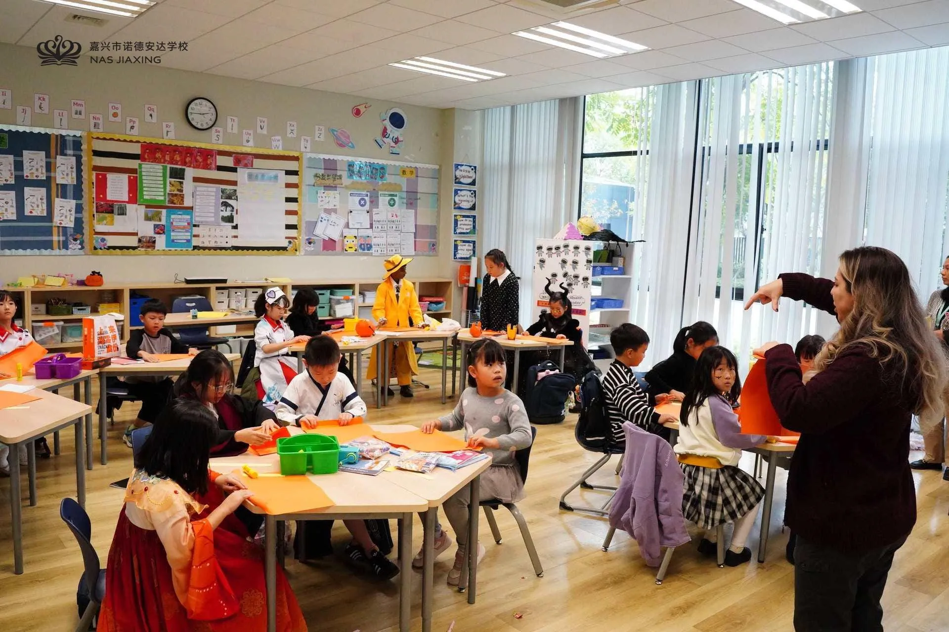 创意飞扬,梦想绽放:嘉兴市诺德安达学校“魔力变装日”精彩上演 - School Dress-up Day