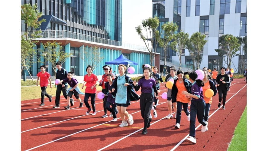 校园活动视频回顾 | 为爱接力，校园公益跑 - Video Review of Campus Activities Relay for Love Campus Charity Run